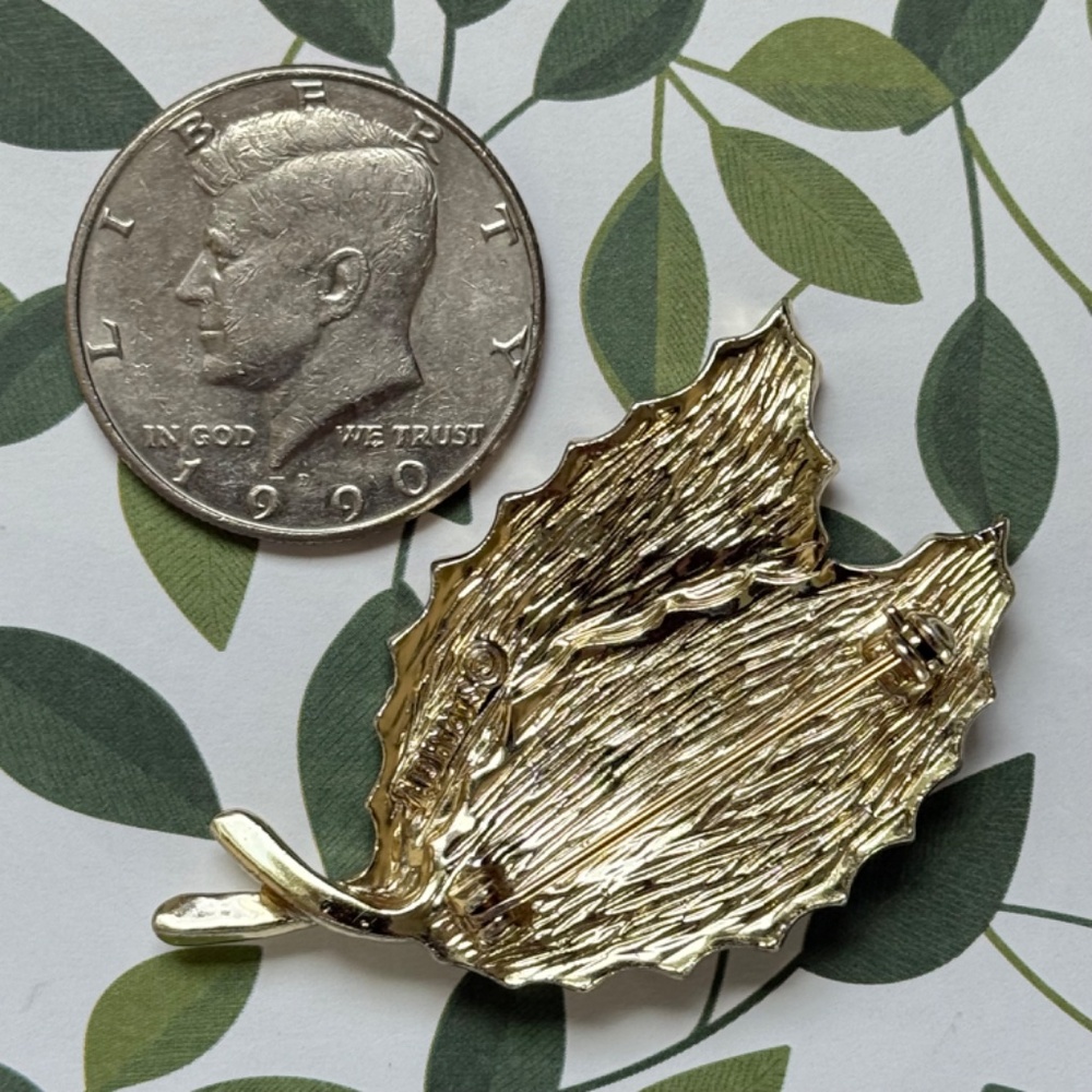 VINTAGE SARAH COVENTRY Brooch WOODED BEAUTY Leaf Brown Gold Metal - Picture 4 of 6